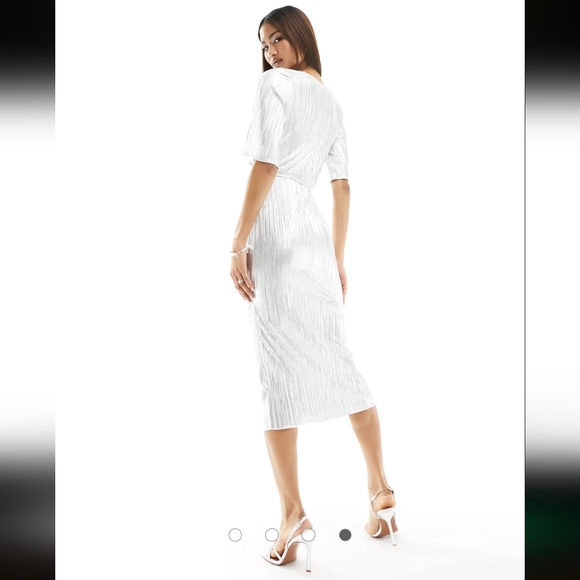 Never Fully Dressed Women's Silver Plisse Midi Dress XXL NWT Maximalist Chic - Picture 3 of 16